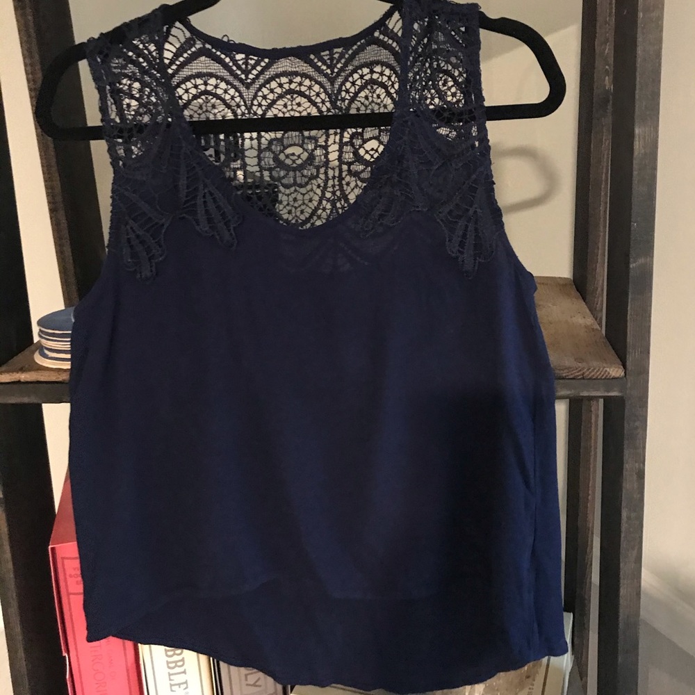High-Low Lace Tank - Picture 2 of 3